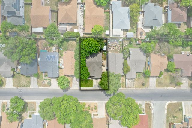 9338 Points Edge, San Antonio, TX 78250