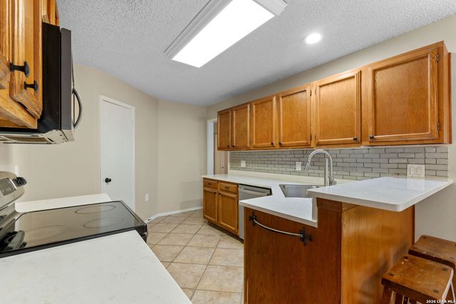 9338 Points Edge, San Antonio, TX 78250