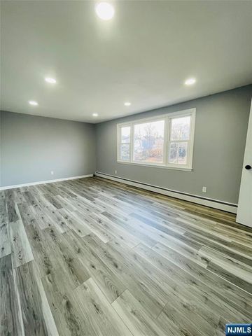 624 Devon Street 2nd fl, Kearny, NJ 07032