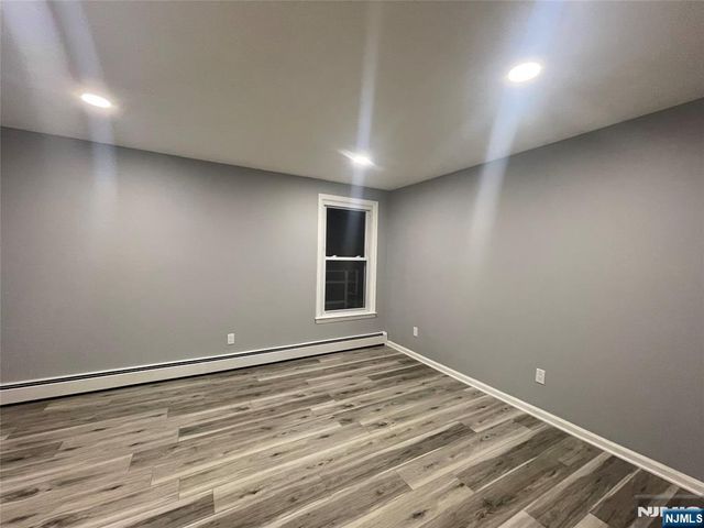 624 Devon Street 2nd fl, Kearny, NJ 07032