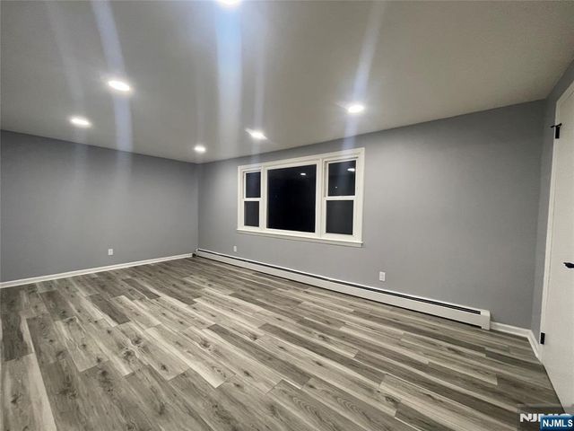 624 Devon Street 2nd fl, Kearny, NJ 07032