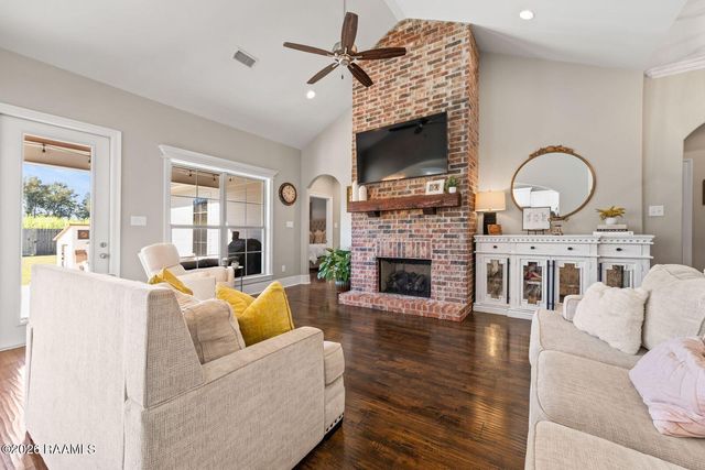 111 Rue Village Road, Maurice, LA 70555