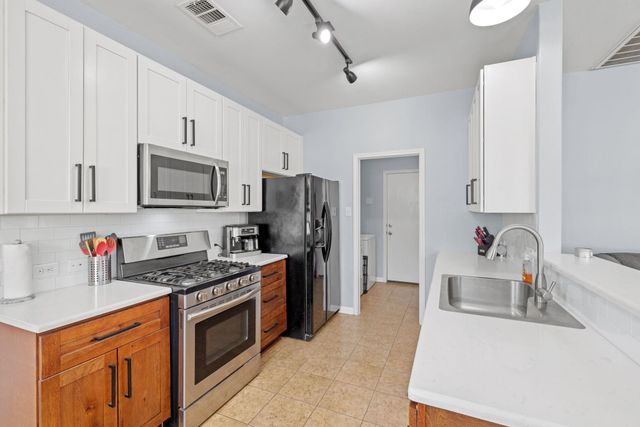 103 Hoya LN, San Marcos, TX 78666