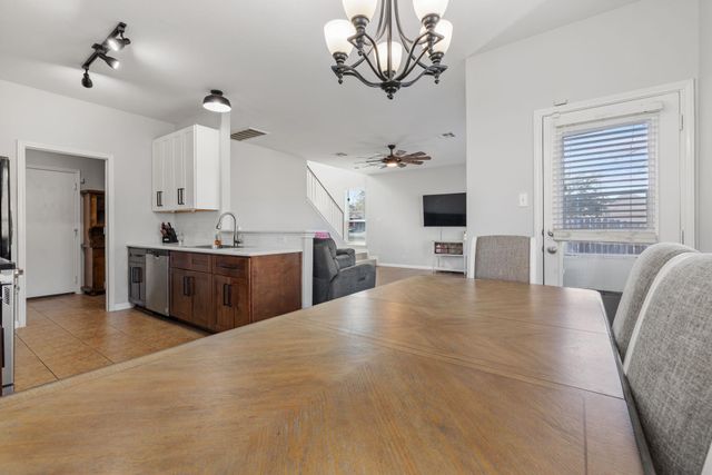 103 Hoya LN, San Marcos, TX 78666