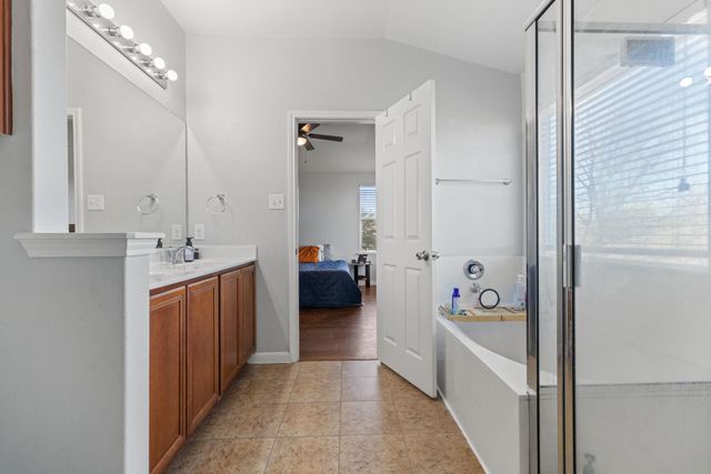 103 Hoya LN, San Marcos, TX 78666