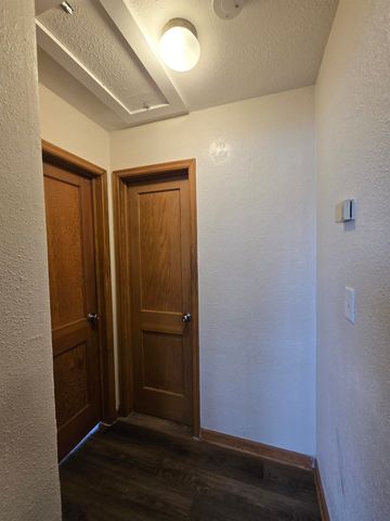 718 S Hunter, Wichita, KS 67217
