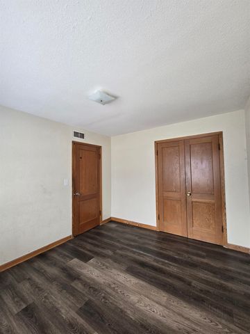 718 S Hunter, Wichita, KS 67217