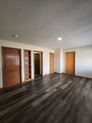 718 S Hunter, Wichita, KS 67217