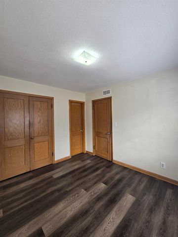 718 S Hunter, Wichita, KS 67217