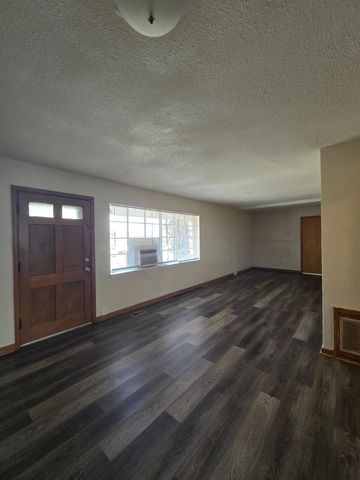 718 S Hunter, Wichita, KS 67217
