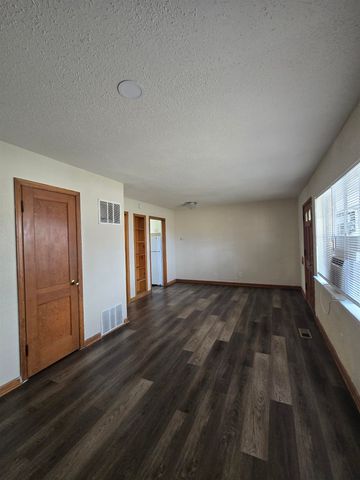 718 S Hunter, Wichita, KS 67217