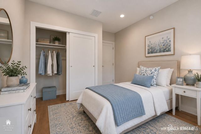 16 Valiant Court, Middletown, NJ 07748