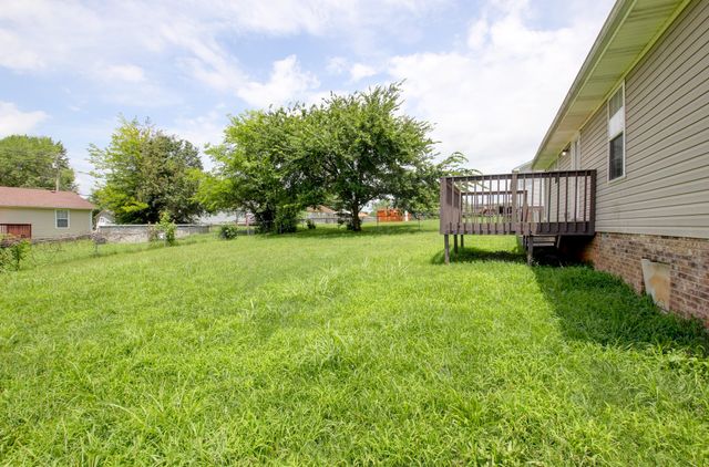 1006 Bush Ave, Oak Grove, KY 42262