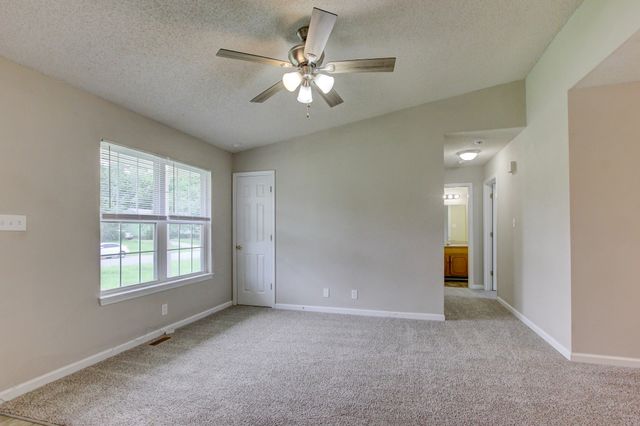 1006 Bush Ave, Oak Grove, KY 42262