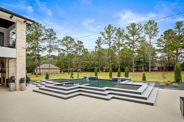 29011 Village Bend, Magnolia, TX 77355