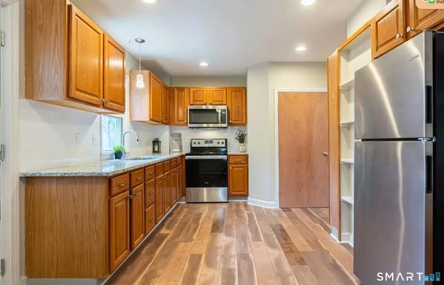 44 Maplewood Street, Waterbury, CT 06708