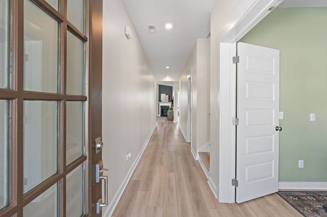 1056 Pebble Run Rd, Hendersonville, TN 37075