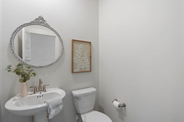 1056 Pebble Run Rd, Hendersonville, TN 37075