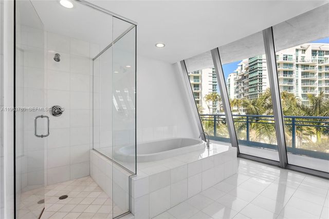 2950 NE 188th Street 349, Aventura, FL 33180