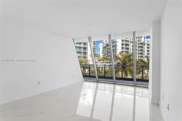 2950 NE 188th Street 349, Aventura, FL 33180