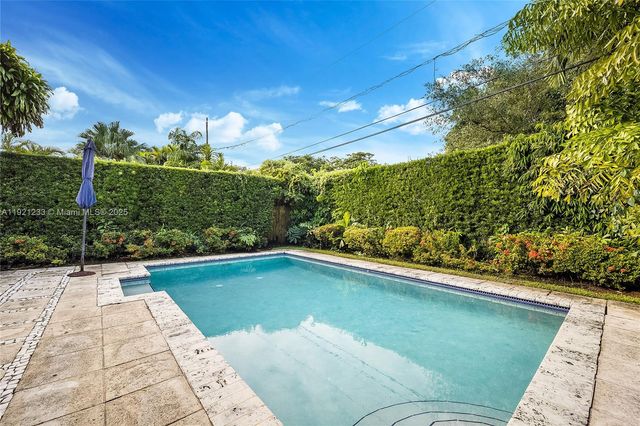 10670 SW 77th Ave 10670, Pinecrest, FL 33156