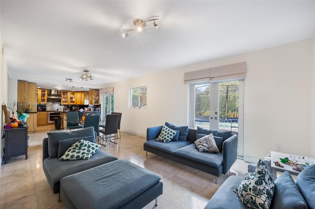 10670 SW 77th Ave 10670, Pinecrest, FL 33156