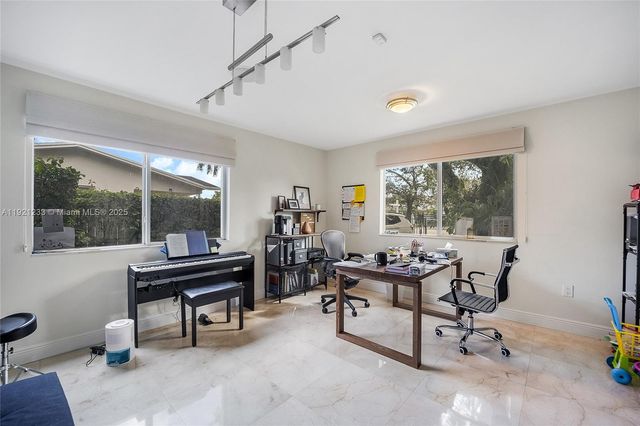 10670 SW 77th Ave 10670, Pinecrest, FL 33156