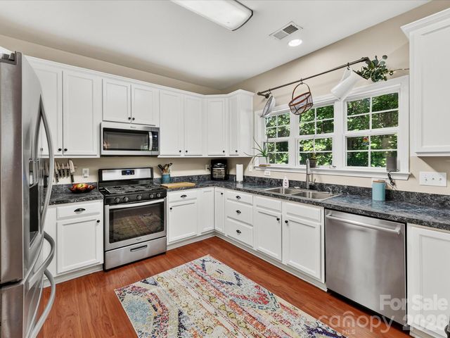 150 W Cavendish Drive, Mooresville, NC 28115