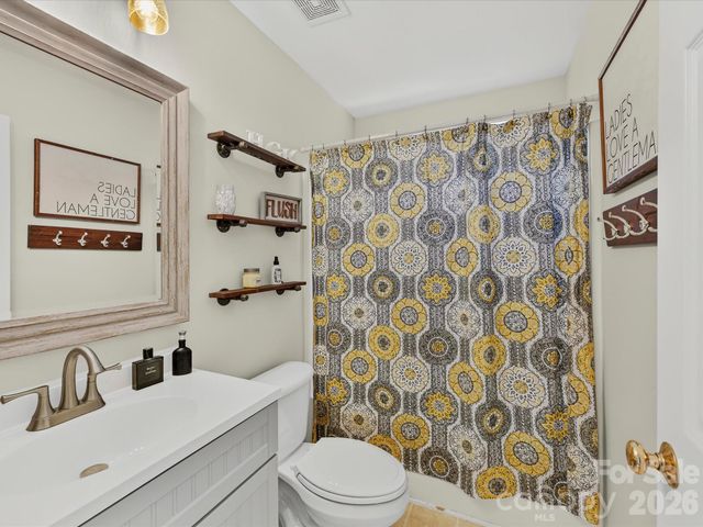 150 W Cavendish Drive, Mooresville, NC 28115