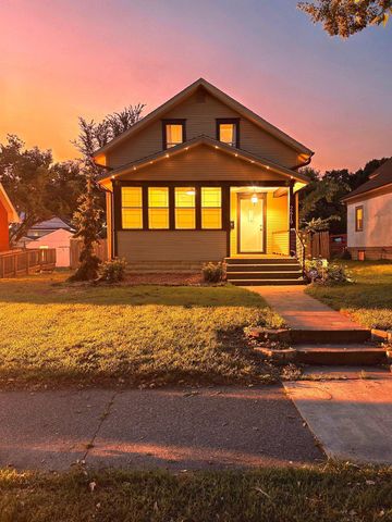 2619 James Avenue N, Minneapolis, MN 55411