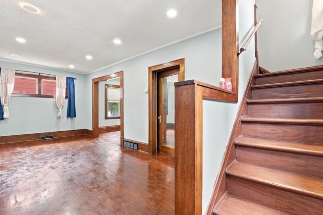 2619 James Avenue N, Minneapolis, MN 55411