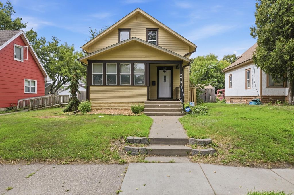 2619 James Avenue N, Minneapolis, MN 55411