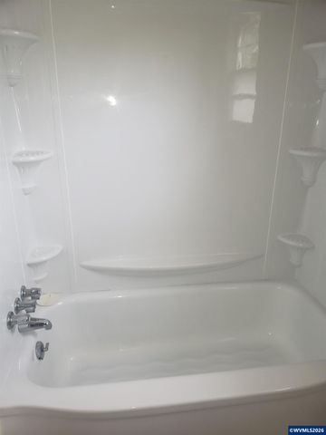 855 SE Clay St, Albany, OR 97322