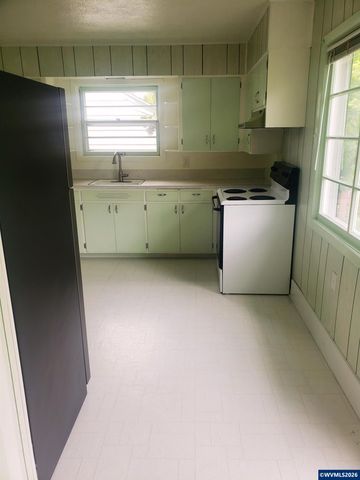 855 SE Clay St, Albany, OR 97322