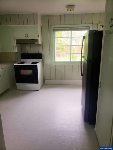 855 SE Clay St, Albany, OR 97322