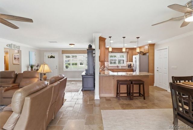 1302 SE Paradise Avenue, Crystal River, FL 34429