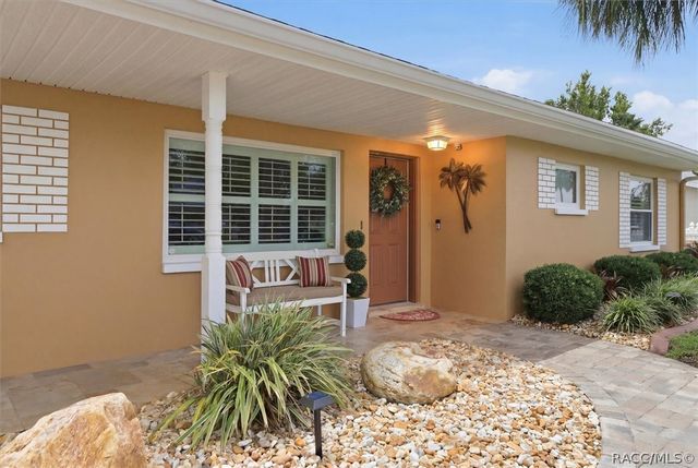 1302 SE Paradise Avenue, Crystal River, FL 34429