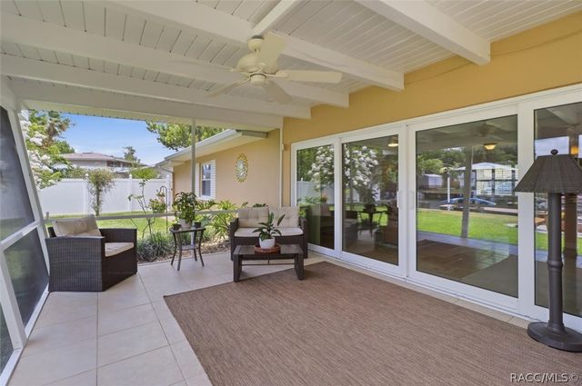1302 SE Paradise Avenue, Crystal River, FL 34429