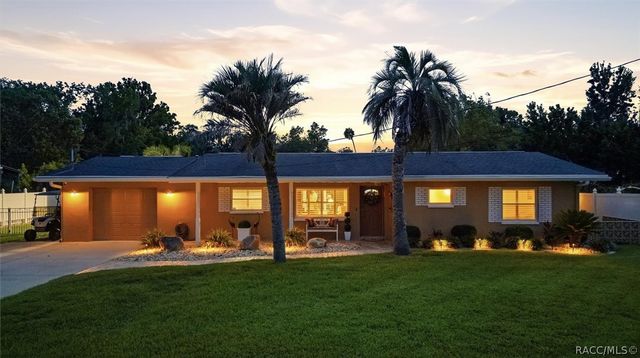 1302 SE Paradise Avenue, Crystal River, FL 34429