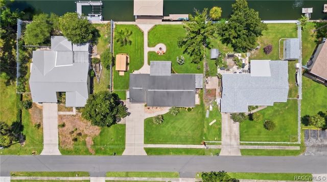 1302 SE Paradise Avenue, Crystal River, FL 34429