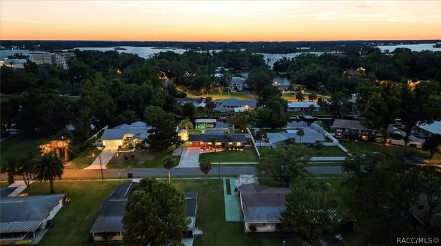 1302 SE Paradise Avenue, Crystal River, FL 34429