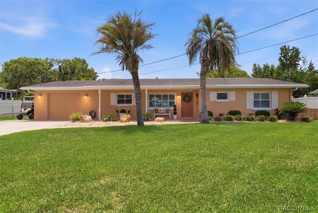 1302 SE Paradise Avenue, Crystal River, FL 34429