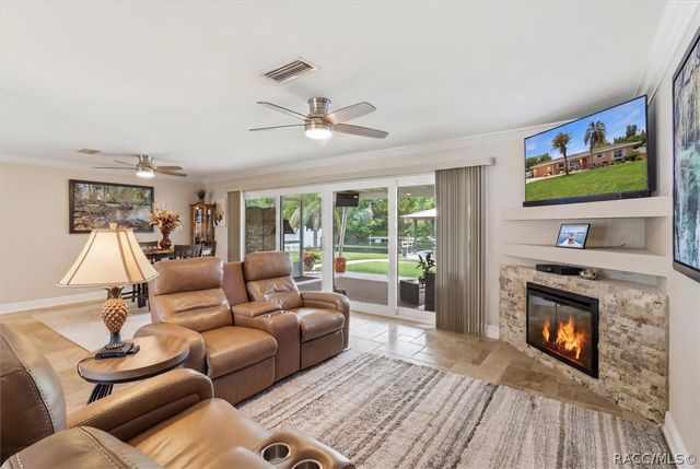 1302 SE Paradise Avenue, Crystal River, FL 34429