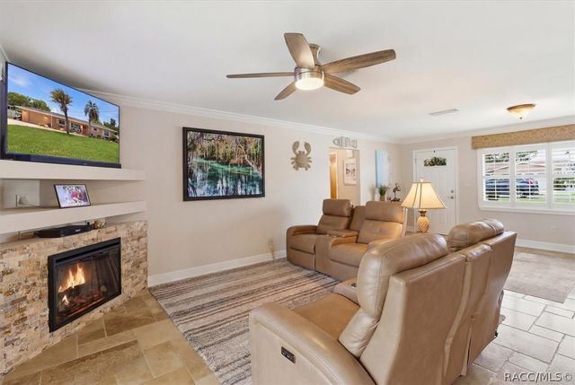 1302 SE Paradise Avenue, Crystal River, FL 34429