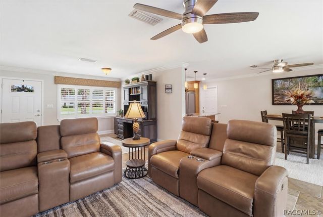 1302 SE Paradise Avenue, Crystal River, FL 34429