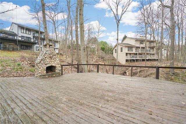 718 Stonecliff Drive, Akron, OH 44313