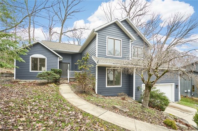 718 Stonecliff Drive, Akron, OH 44313