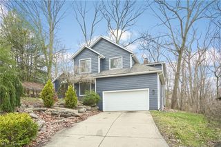 718 Stonecliff Drive, Akron, OH 44313