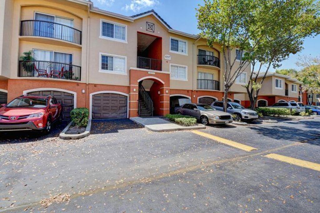 4197 N Haverhill Road 209, West Palm Beach, FL 33417