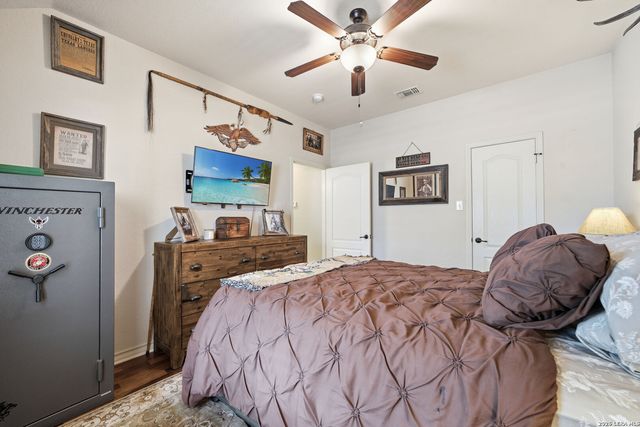 1777 CROSSBOW DR, Canyon Lake, TX 78133